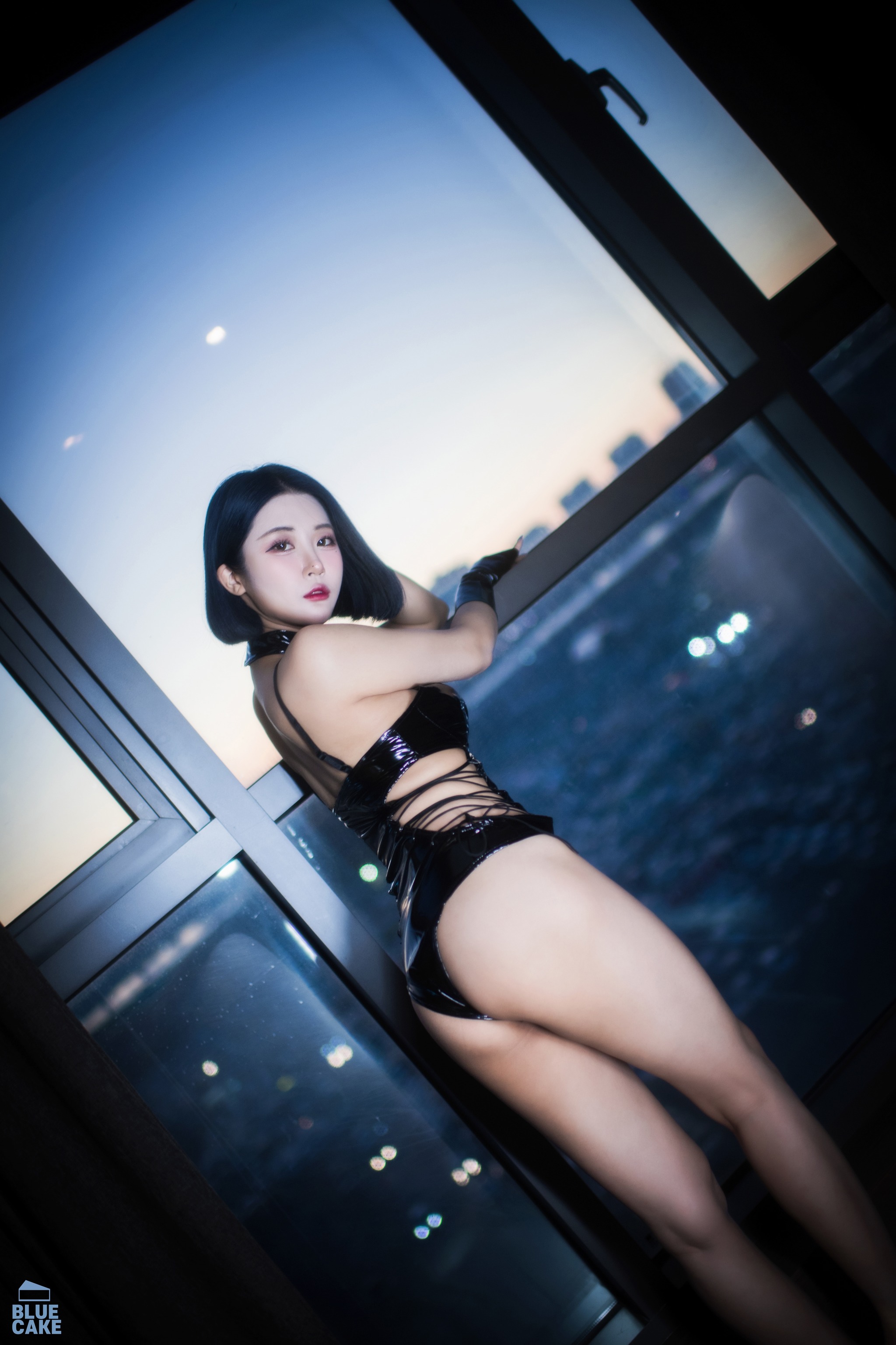 Bomi – NO.030 (보미) [BLUECAKE] City of Night [76P]-XikXak